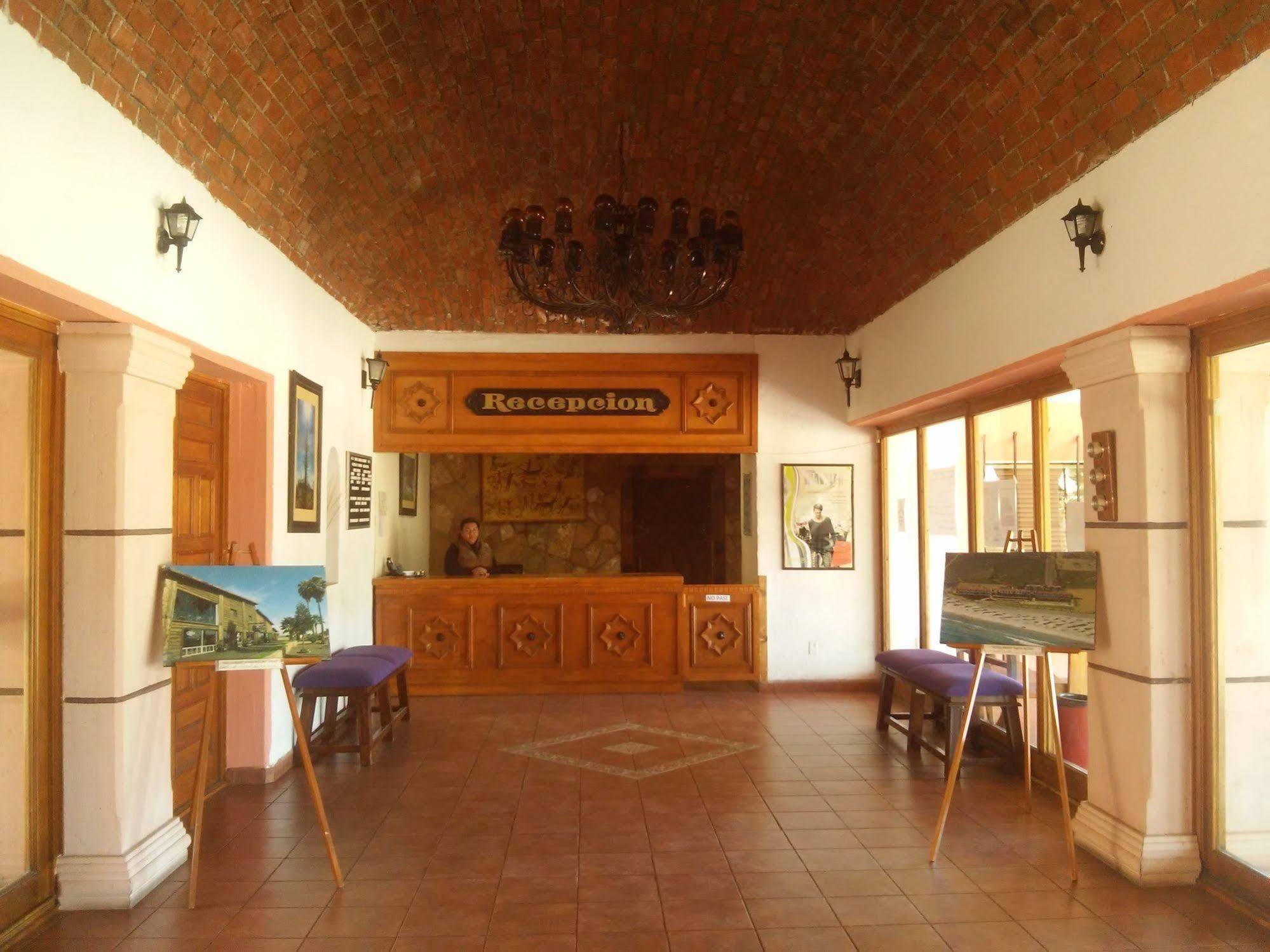 Hotel Mision Catavina ภายนอก รูปภาพ